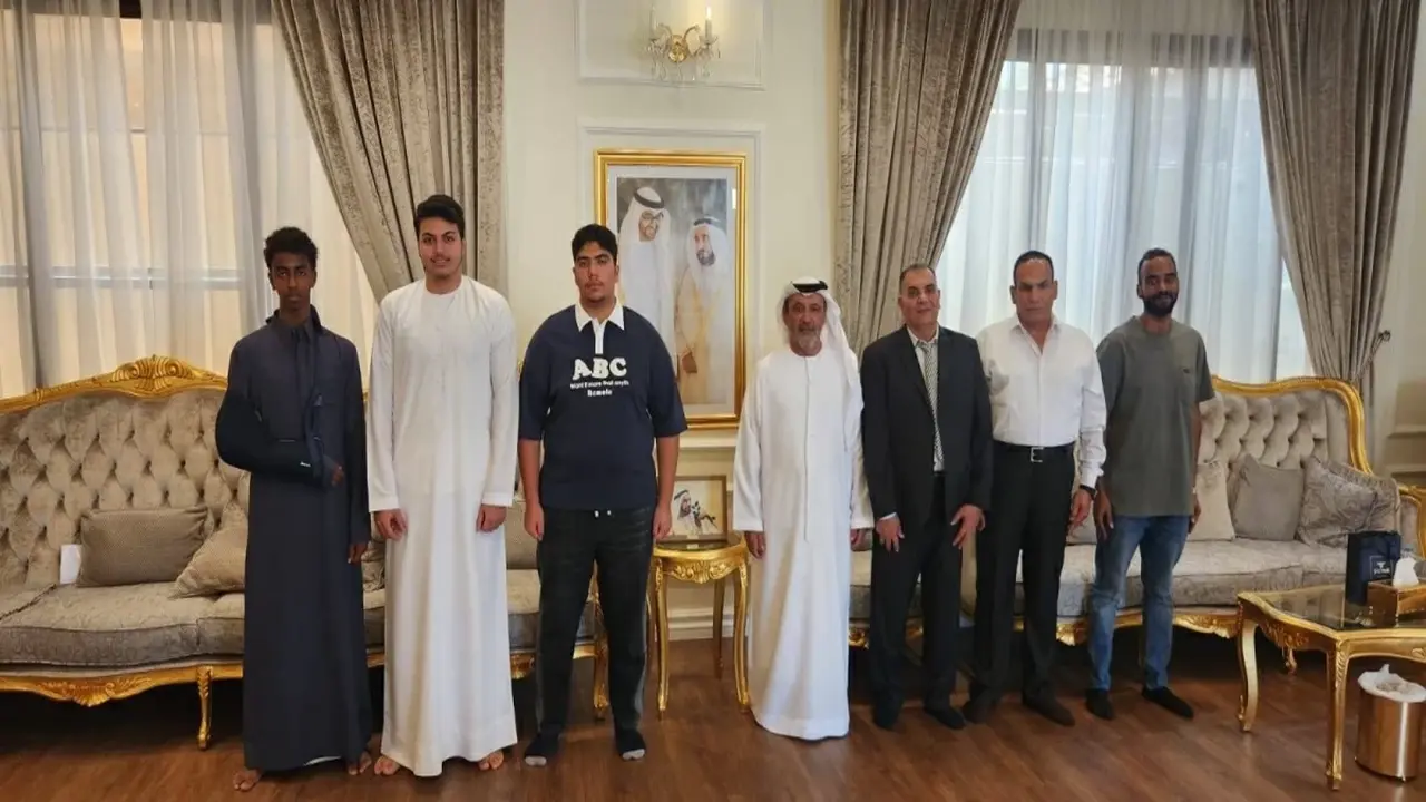 تكريم خريجي الثانوية العامة من والي جزيرة أبو موسى
